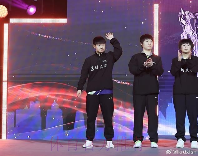 东体:谢初筠父亲是上海人,选择申花作为奋斗目标也很合理 东体:谢初筠父亲是上海人,选择申花作为奋斗目标也很合理